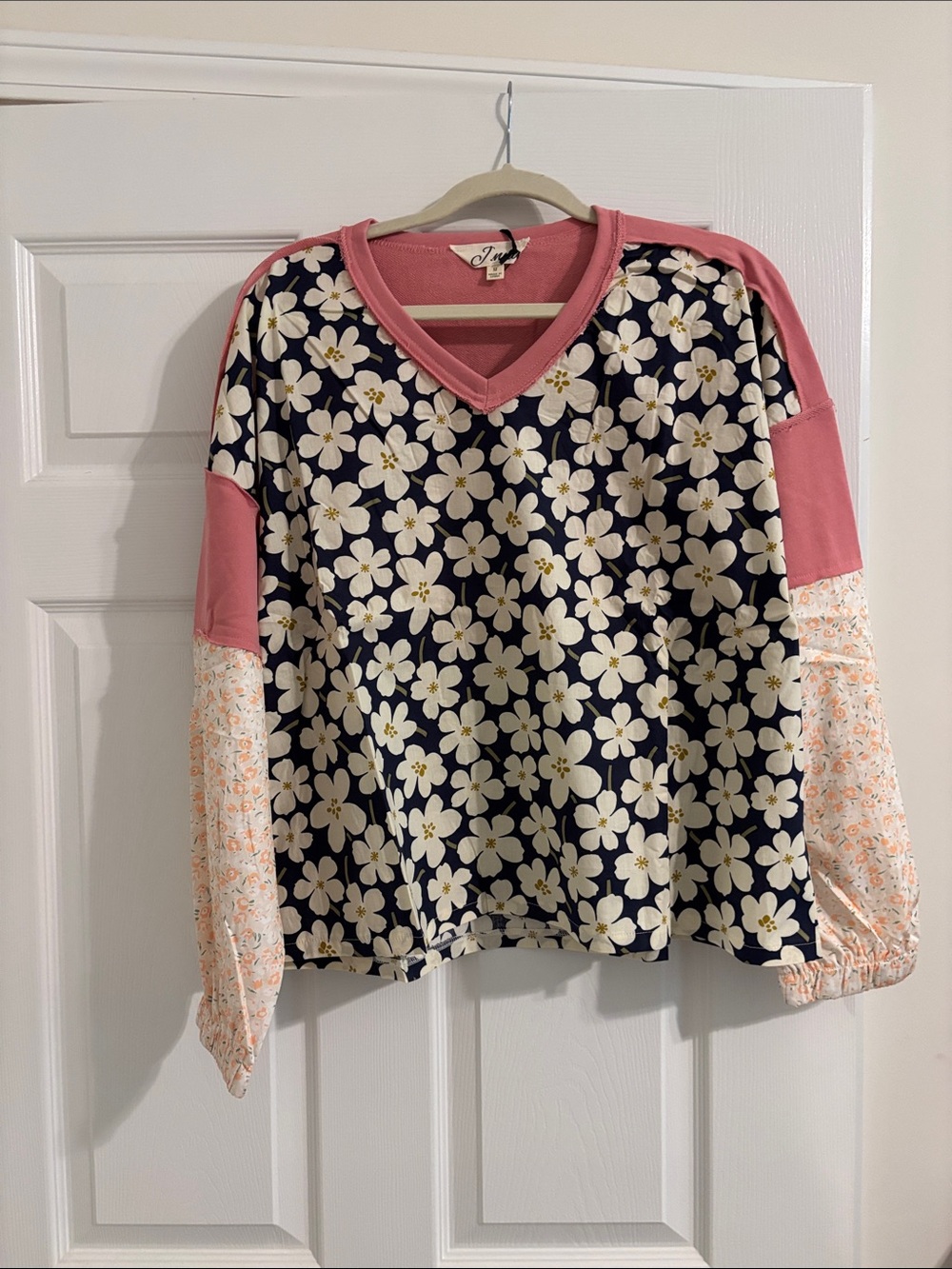 Floral Patchwork V-Neck Sweatshirt in Navy, Pink & Cream